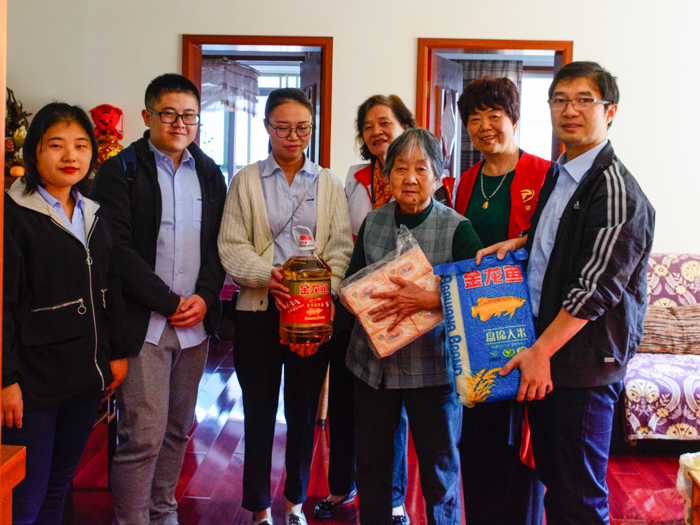 義工活動-社區(qū)義工-17.jpg 義工活動-社區(qū)義工-17.jpg